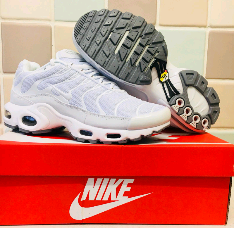 white mens tns